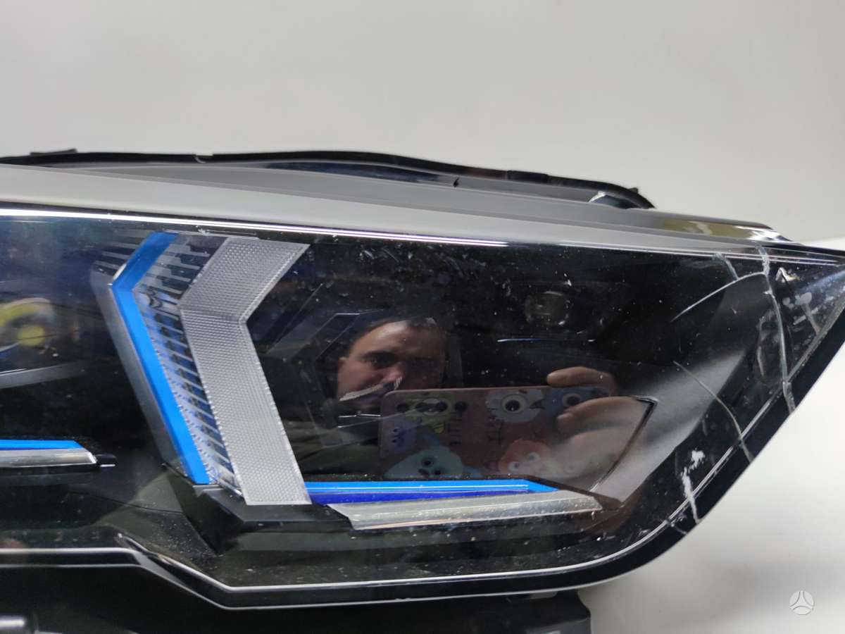 BMW X2 Stiklo defektas