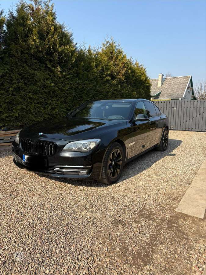 BMW 730, 3.0 l., Седан