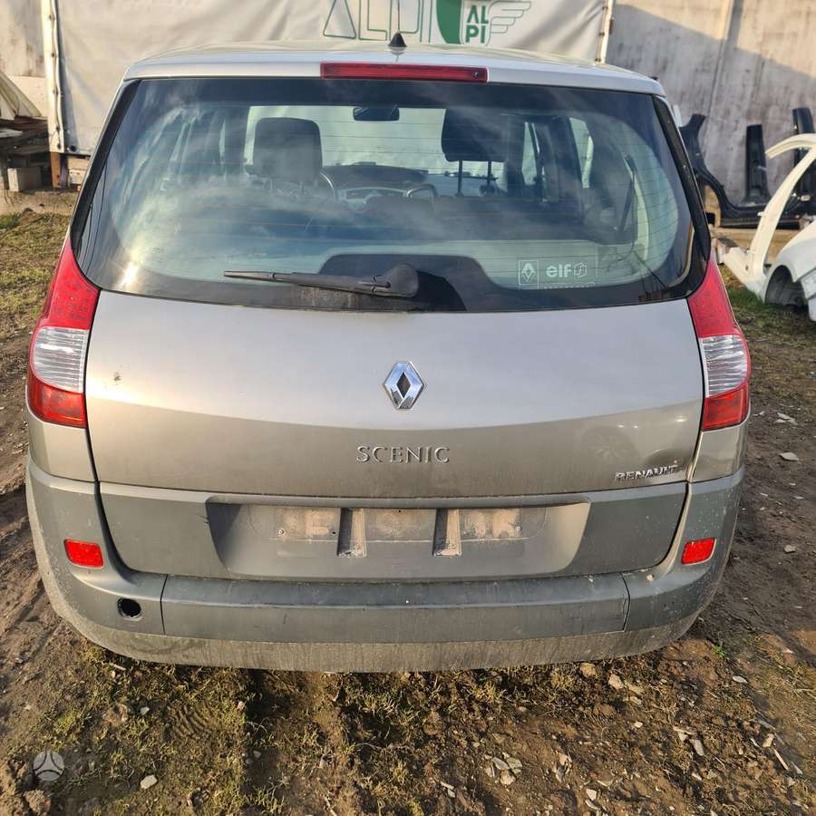 Renault Scenic dalimis. Europa dalimis