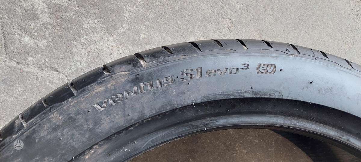 Hankook, летние 235/45 R21