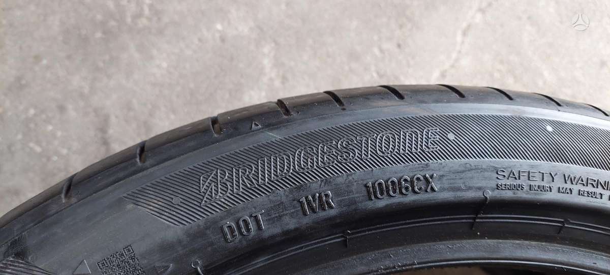 Bridgestone, vasaras 285/35 R21