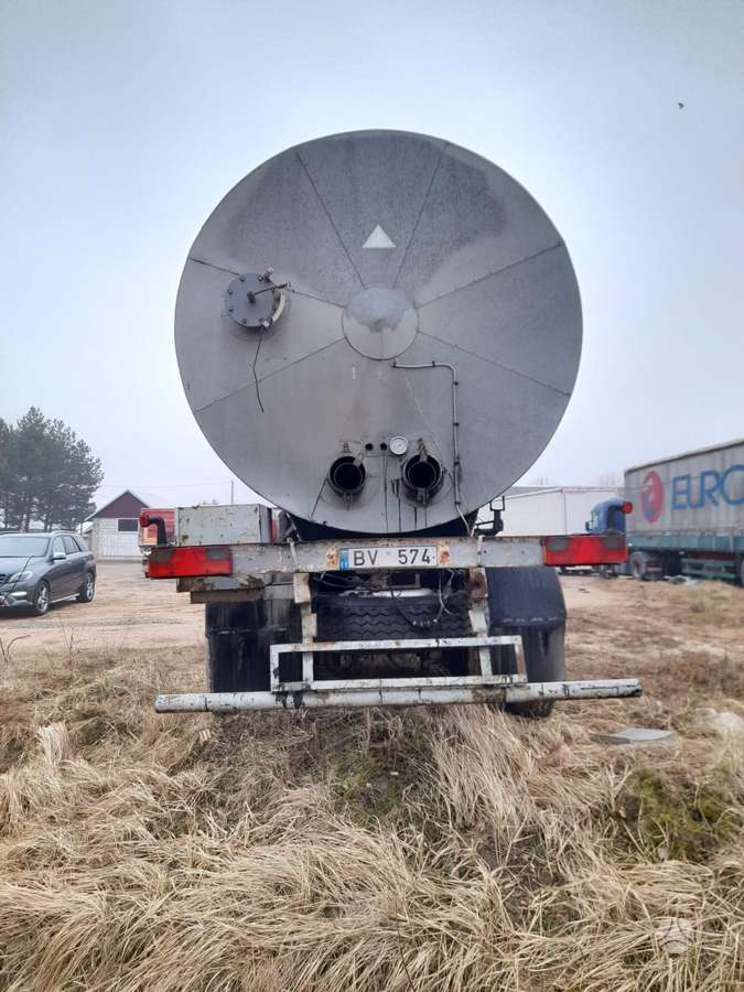 -Kita- KFL LOEWENBERGST30, cisternas