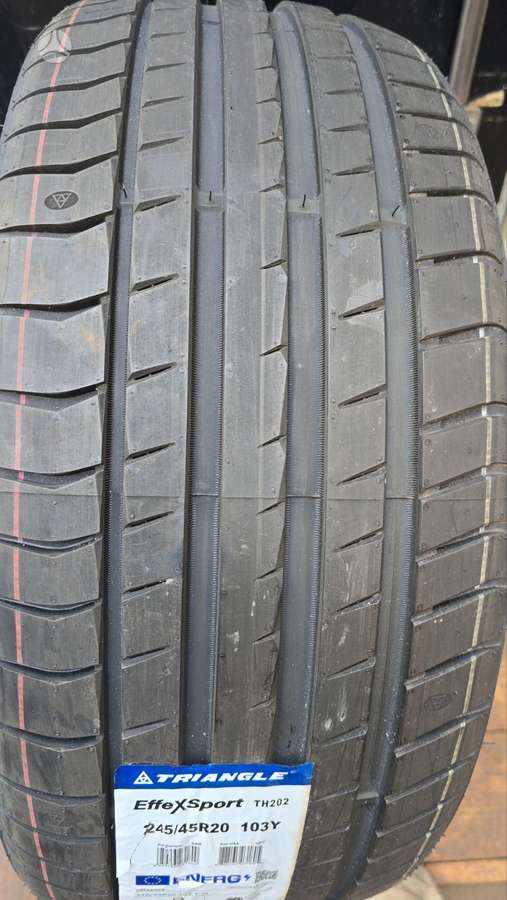 Triangle 202; SIUNČIAME, summer 245/45 R20