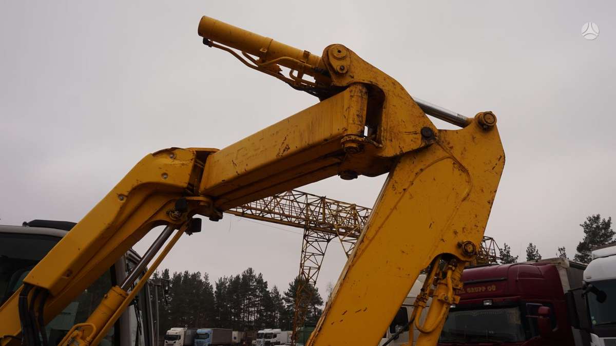 New Holland E70BSR-2, экскаваторы