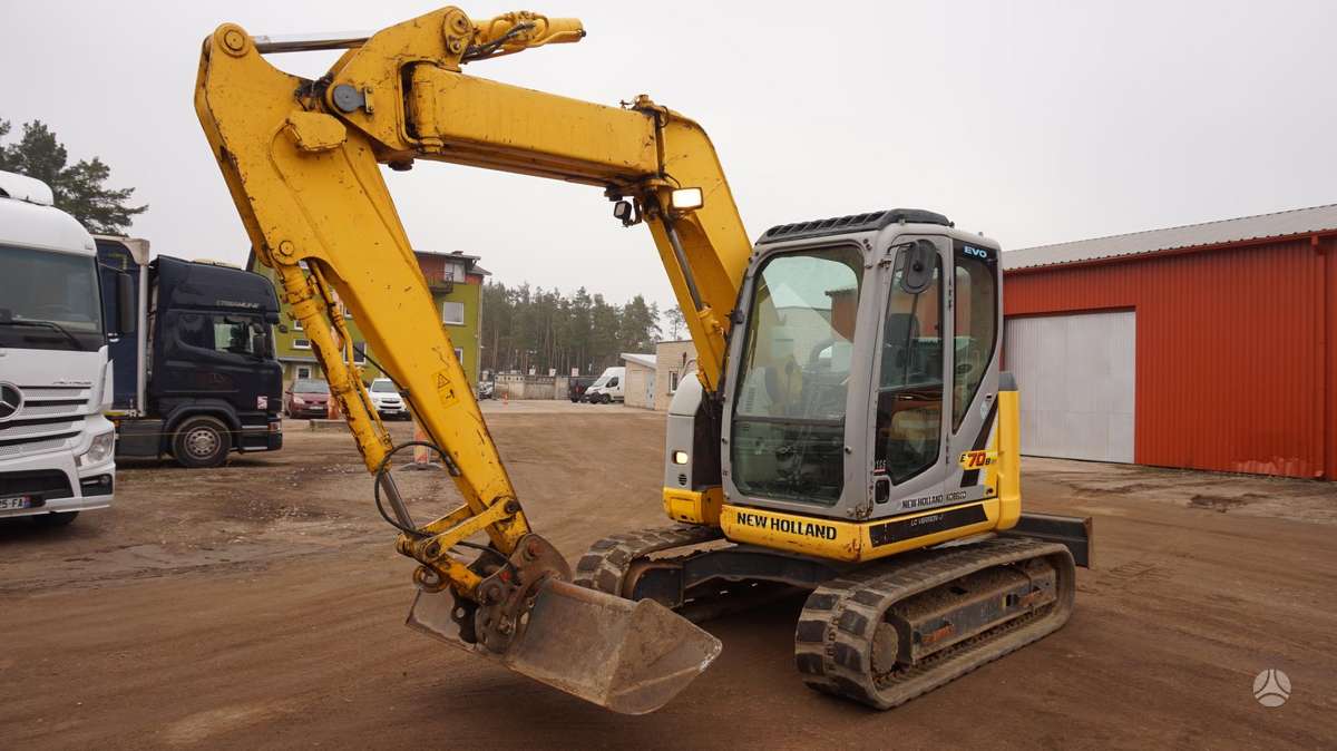 New Holland E70BSR-2, mini excavator
