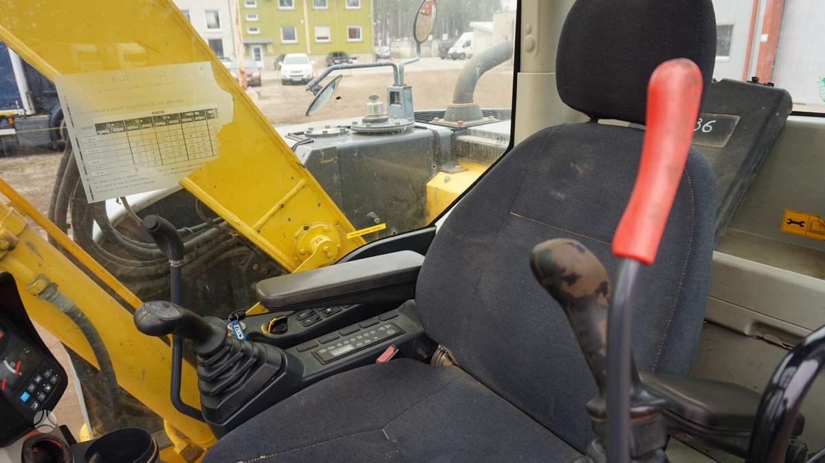 New Holland E70BSR-2, mini excavator