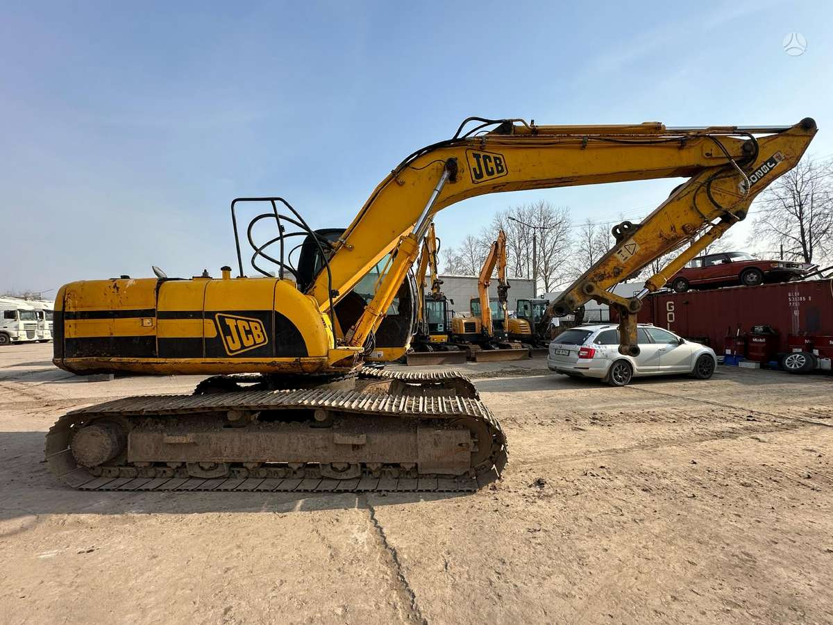 JCB JS200, ekskavatori