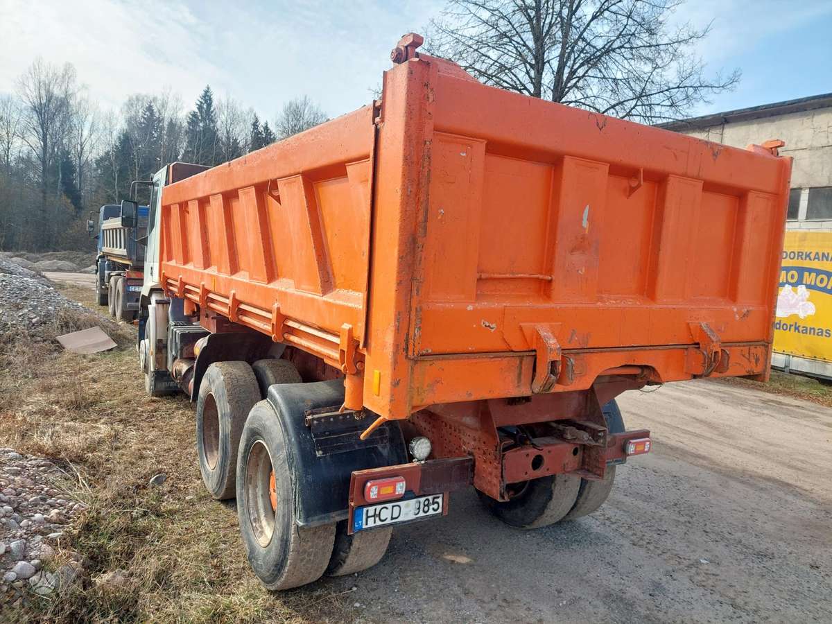 Iveco MP260E44, самосвалы