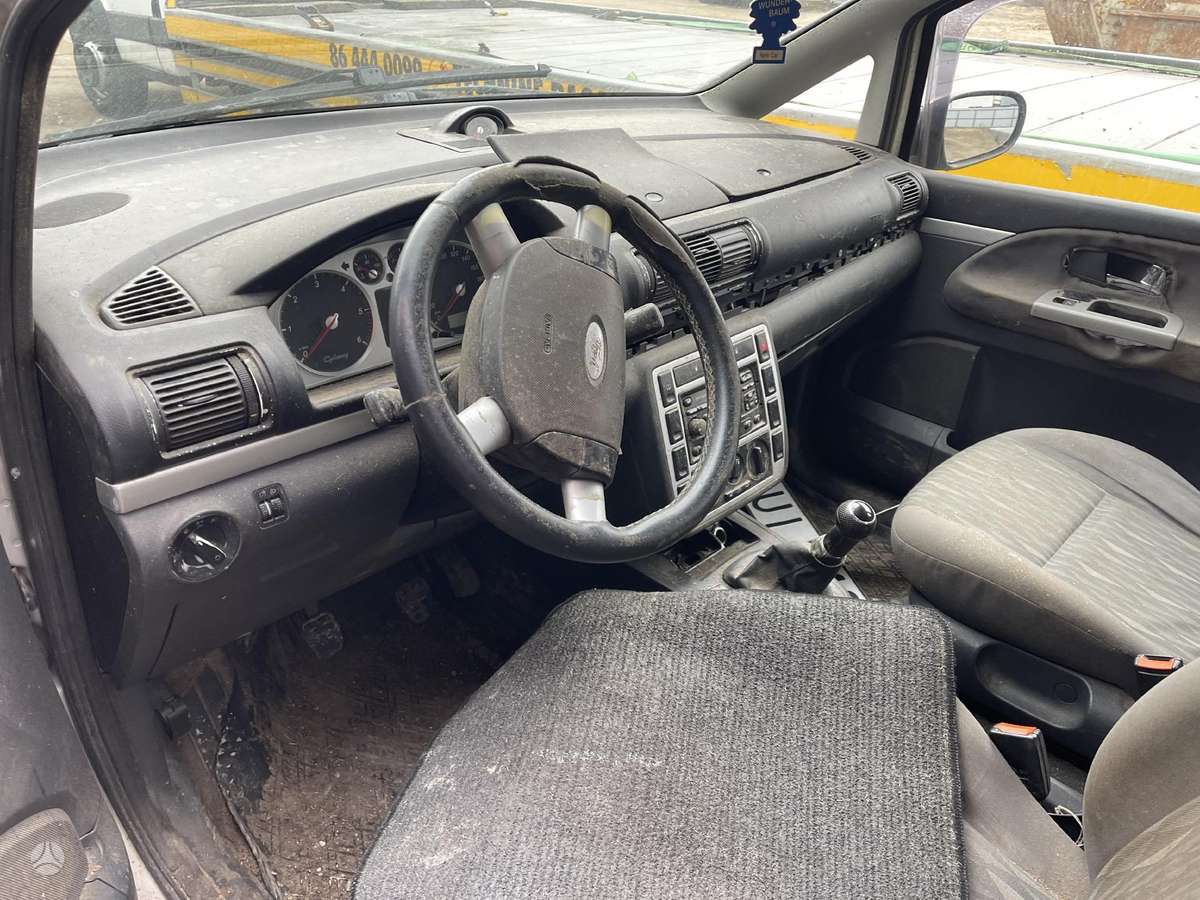 Ford Galaxy dalimis