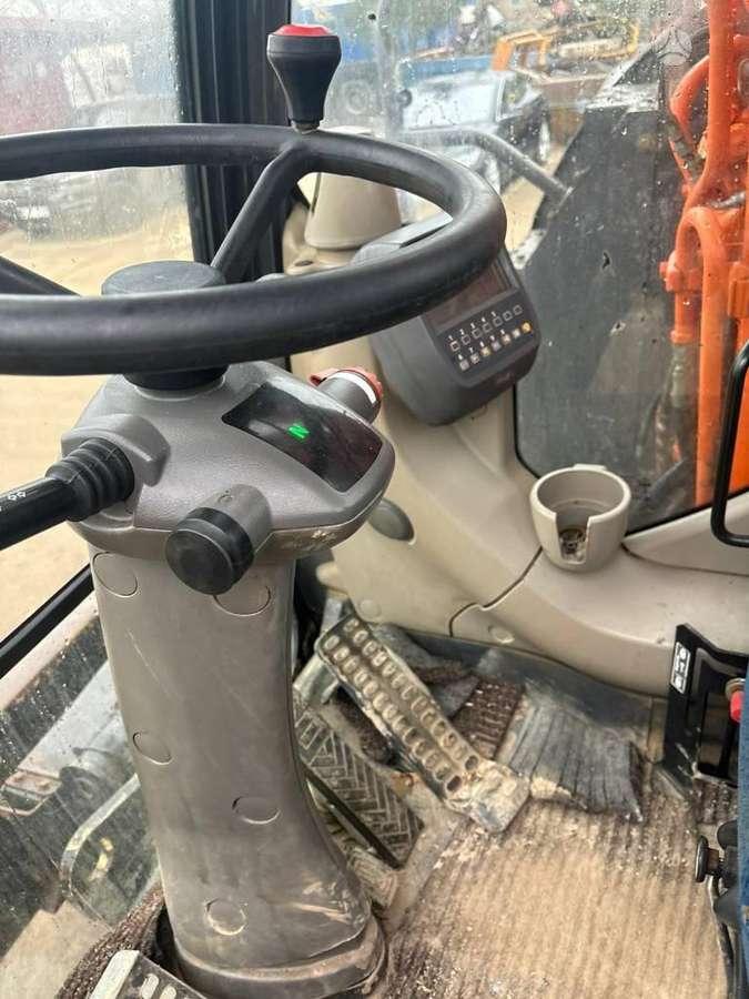 Hitachi ZX140 W-3, excavator