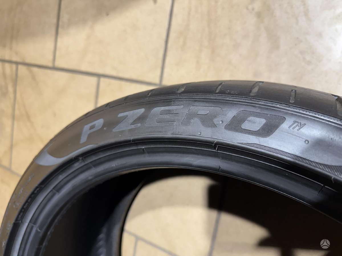 Pirelli PZero pz4/2022m, summer 235/35 R19