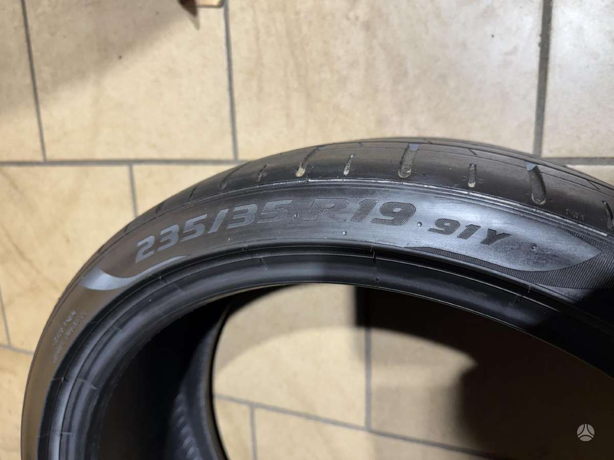Pirelli PZero pz4/2022m, summer 235/35 R19