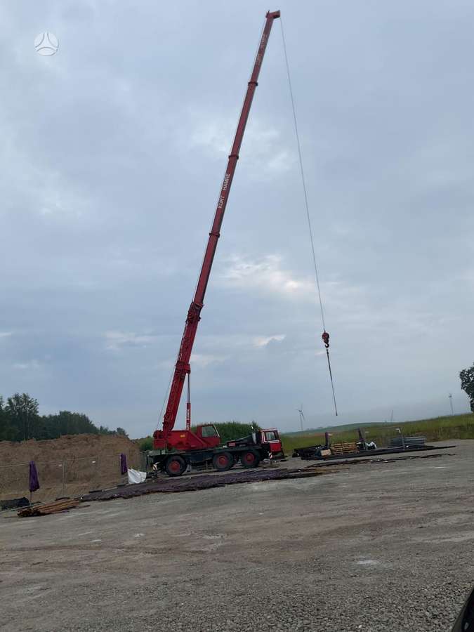 Liebherr LTM 1045, kranai