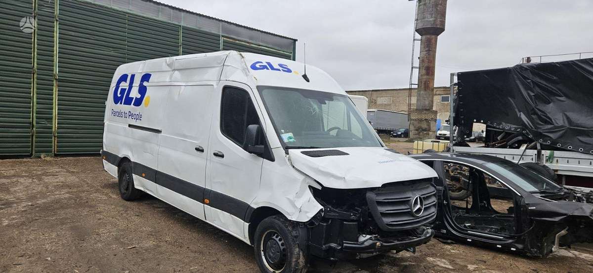 Mercedes-Benz Sprinter, preču