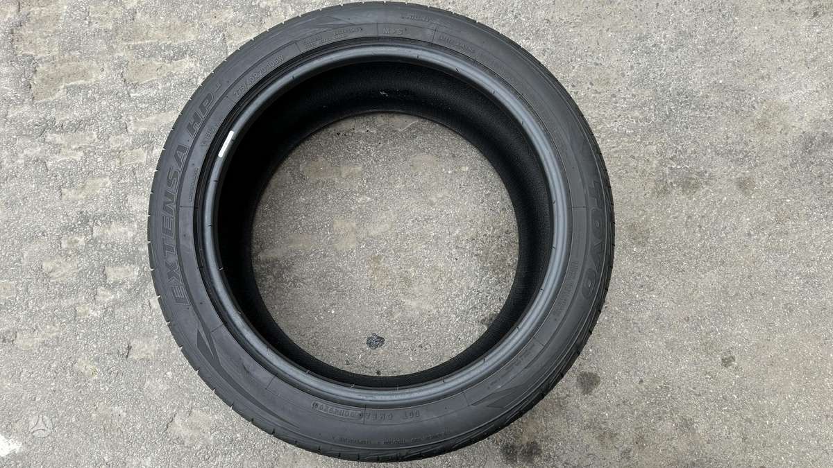 Toyo, summer 275/40 R20
