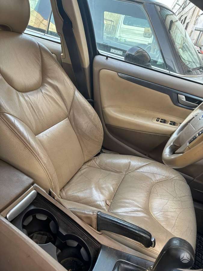 Volvo V70 по частям