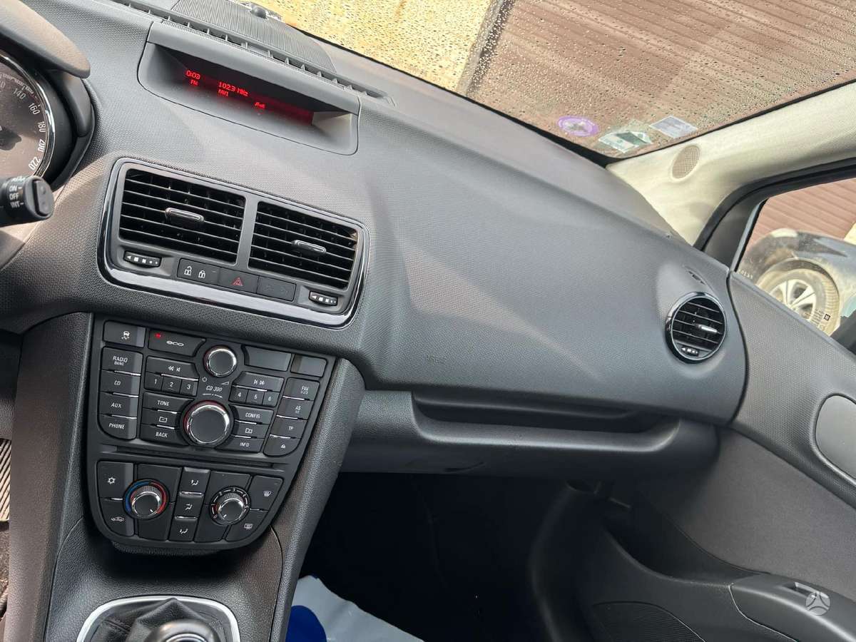 Opel Meriva по частям. Europa