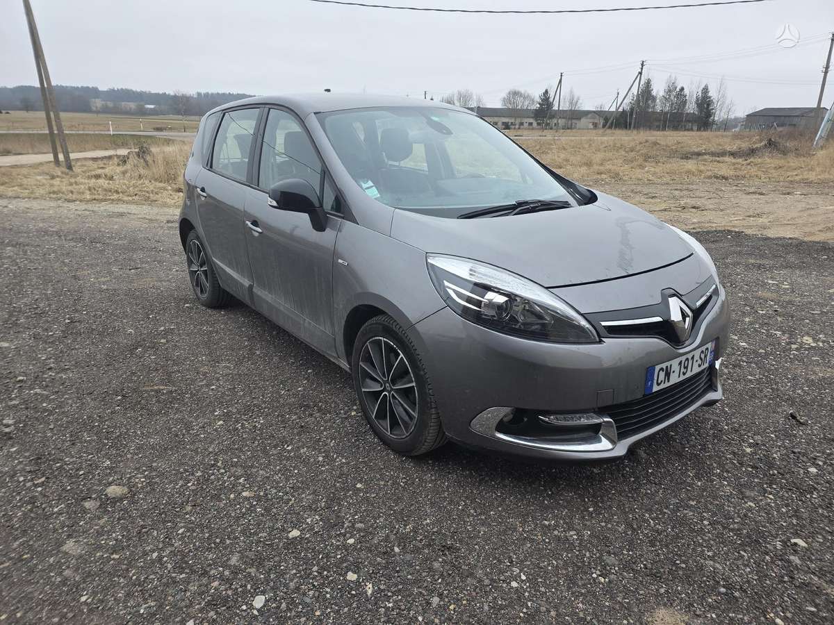 Renault Scenic dalimis. Europa