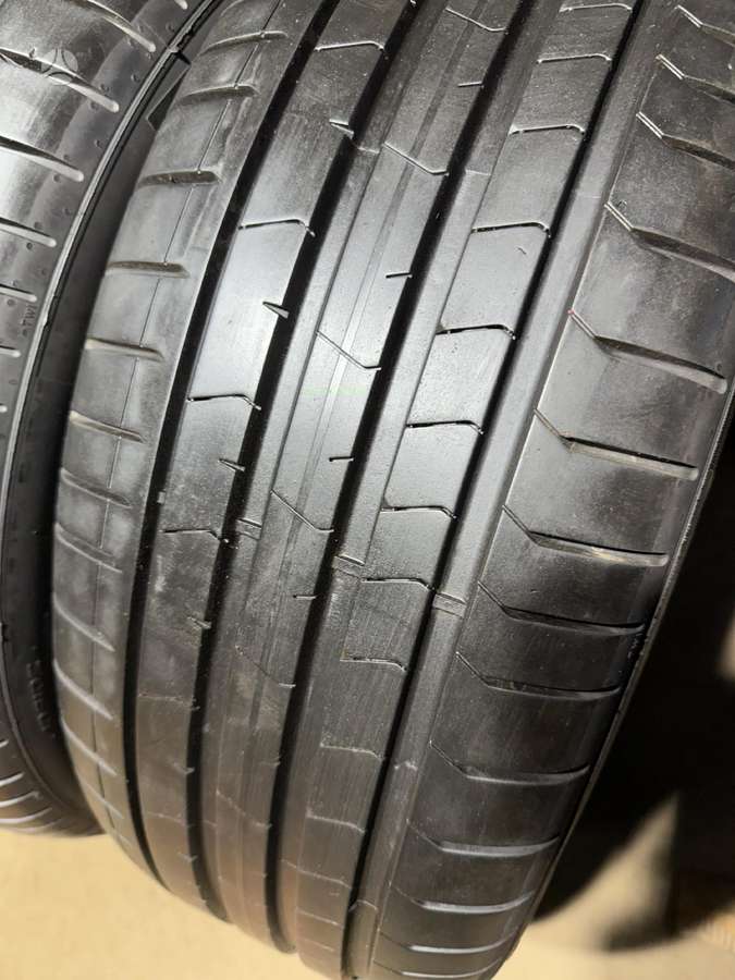 Pirelli PZero pz4/MO, summer 235/50 R19