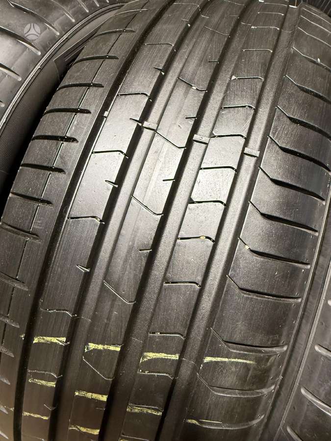Pirelli PZero pz4/MO, летние 235/50 R19