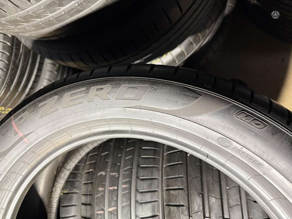 Pirelli PZero pz4/MO, summer 235/50 R19