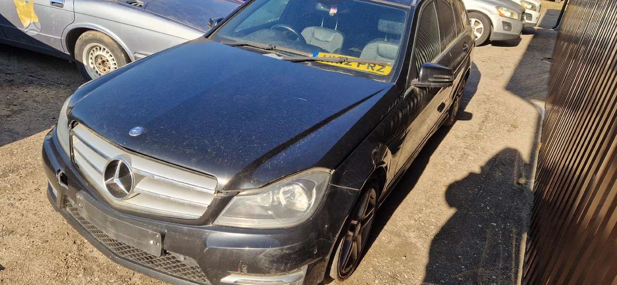 Mercedes-Benz C220