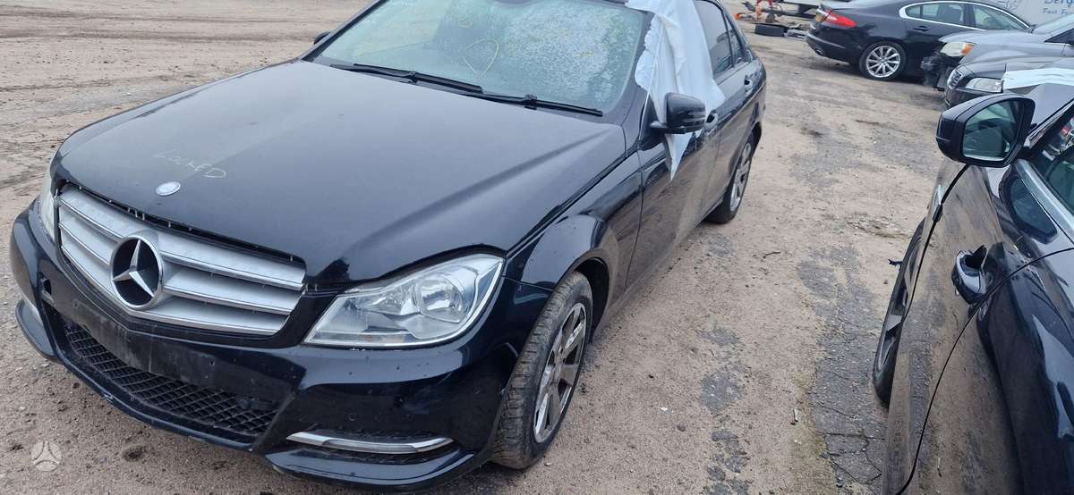 Mercedes-Benz C220