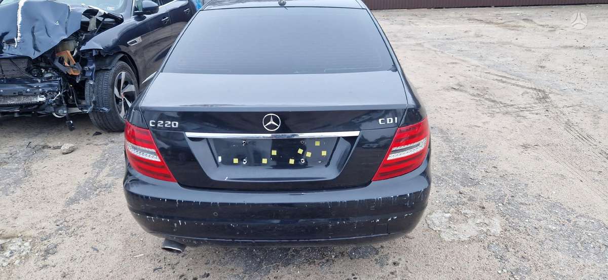 Mercedes-Benz C220