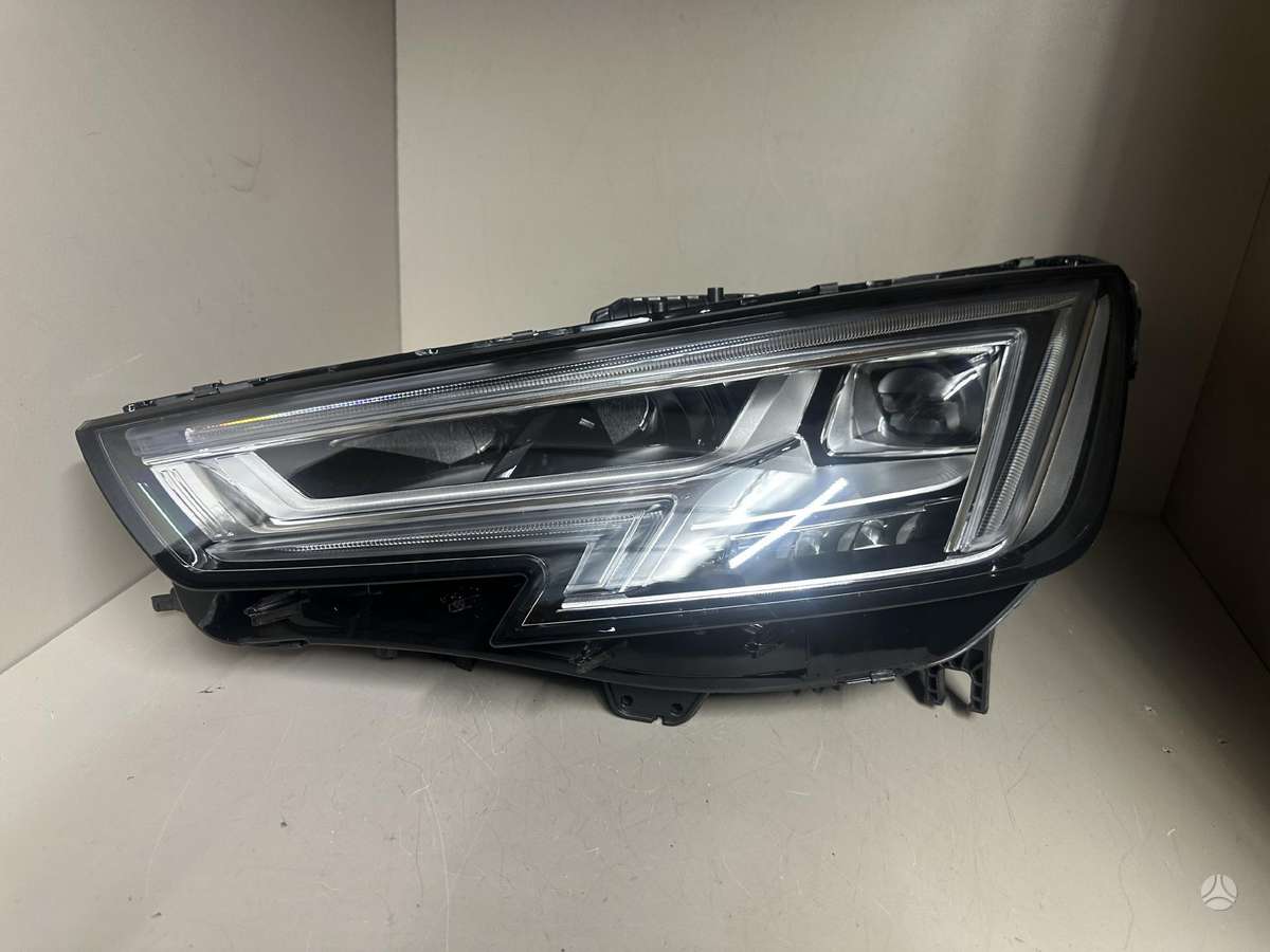 Audi A4 žibintai