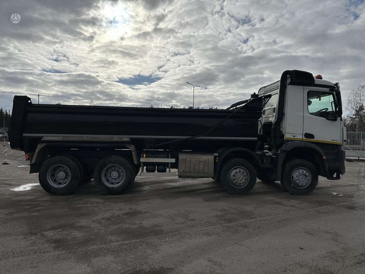Mercedes-Benz AROCS 3240, самосвалы