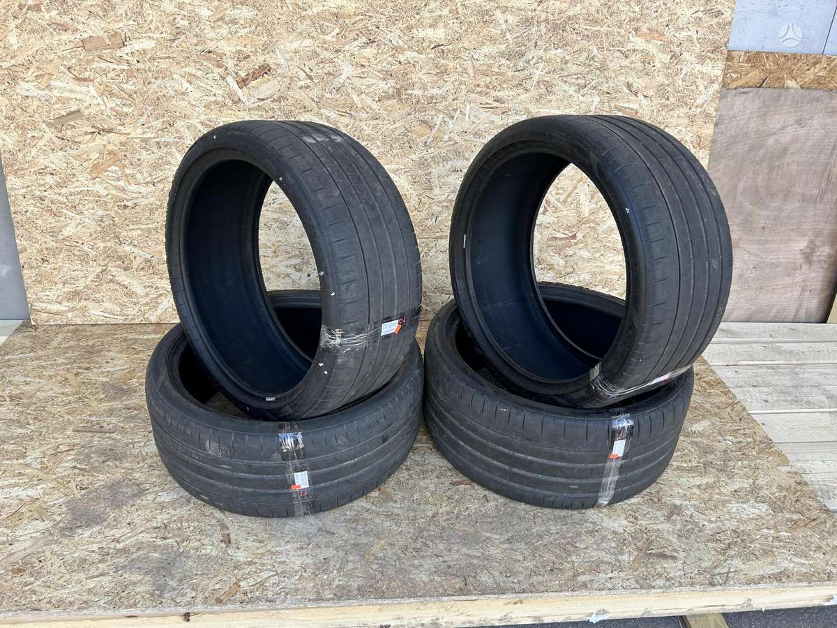 Pirelli P Zero, summer 275/35 R23