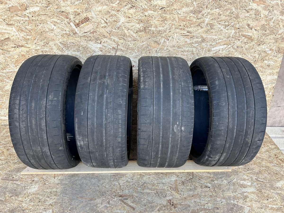 Pirelli P Zero, summer 275/35 R23