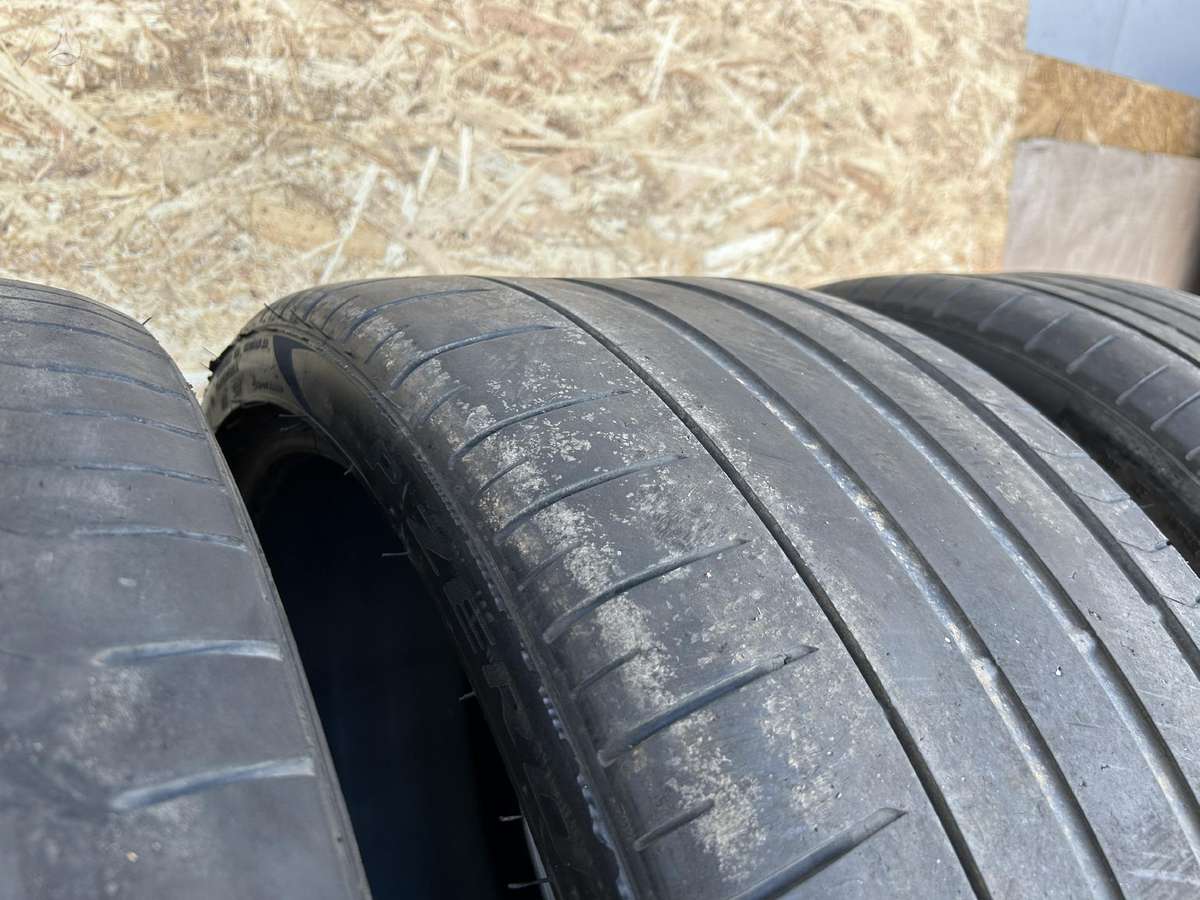 Pirelli P Zero, summer 275/35 R23