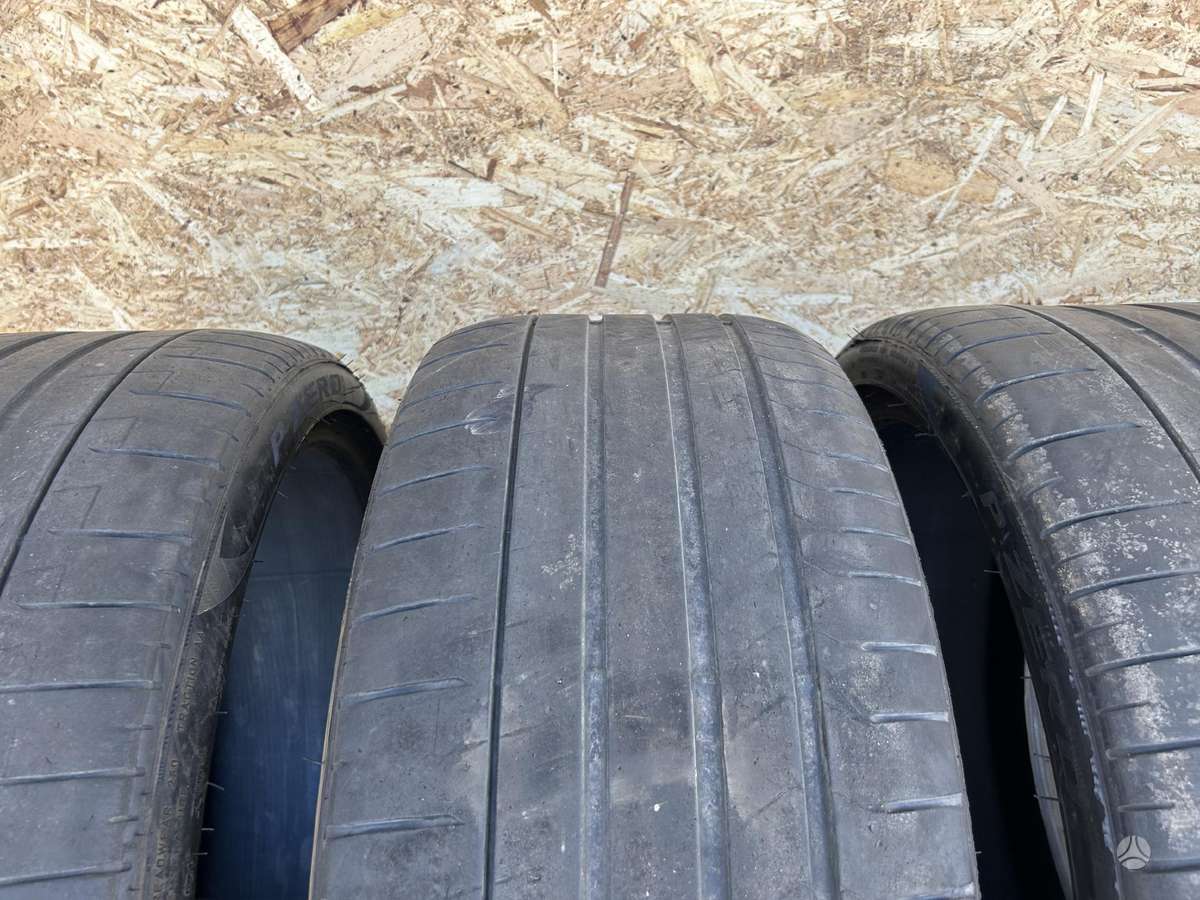 Pirelli P Zero, summer 275/35 R23