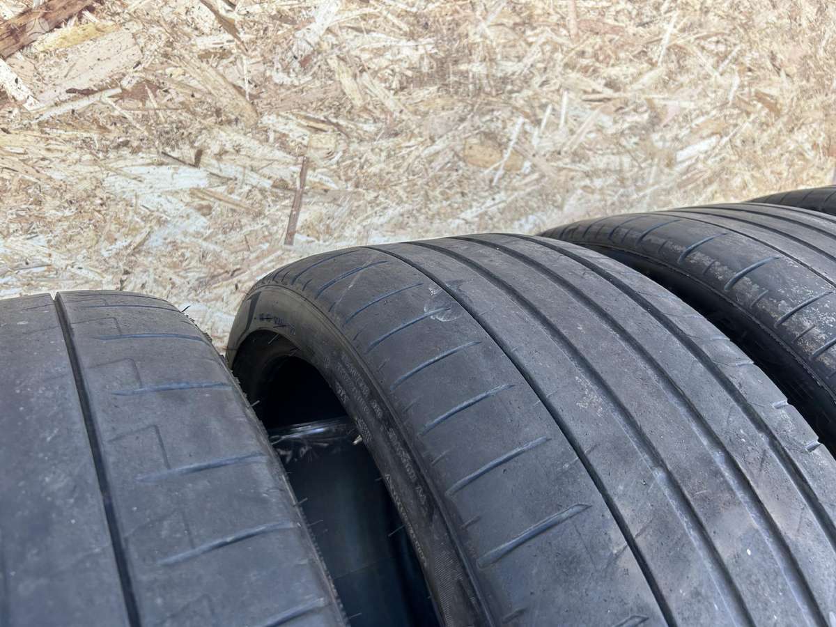 Pirelli P Zero, summer 275/35 R23