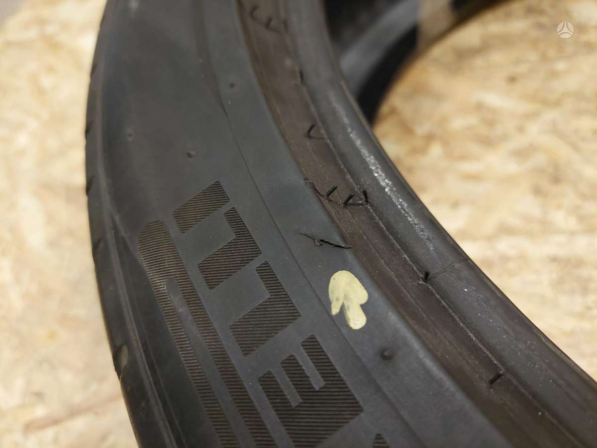 Pirelli P Zero, летние 275/40 R22