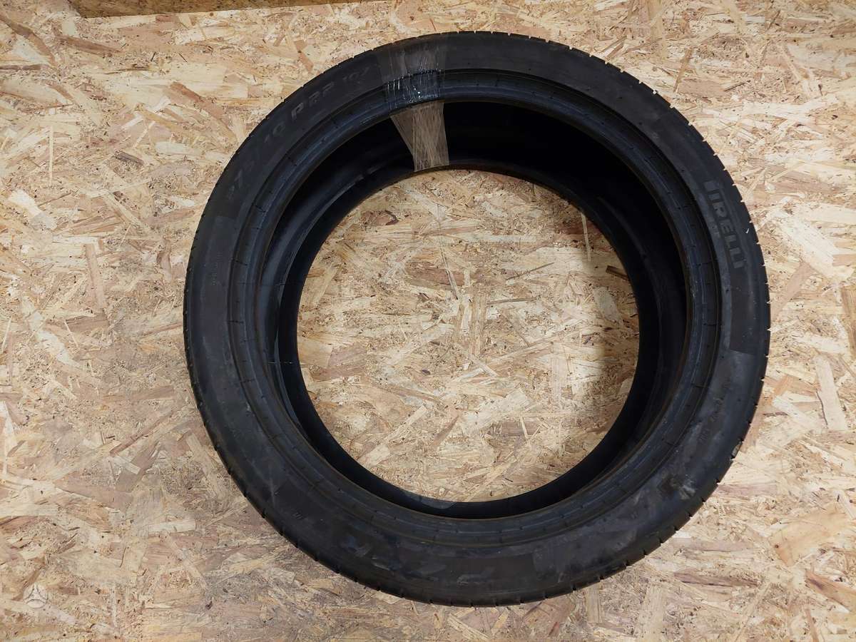 Pirelli P Zero, летние 275/40 R22