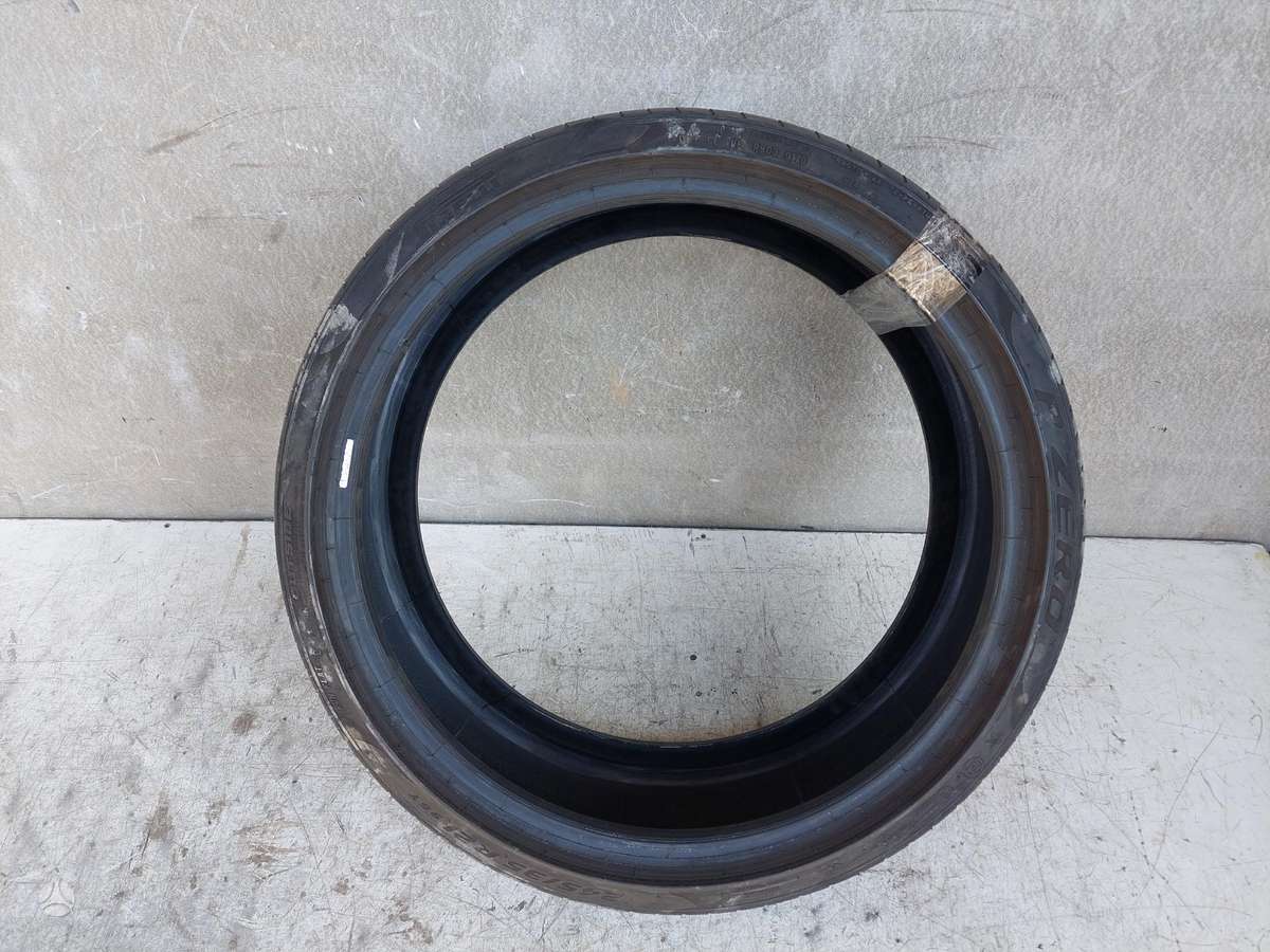 Pirelli P Zero, летние 245/35 R21