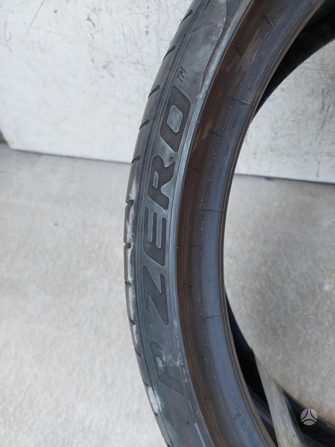 Pirelli P Zero, летние 245/35 R21