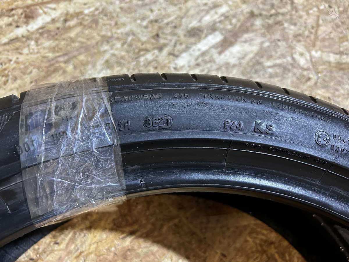 Pirelli P Zero, vasaras 255/40 R21