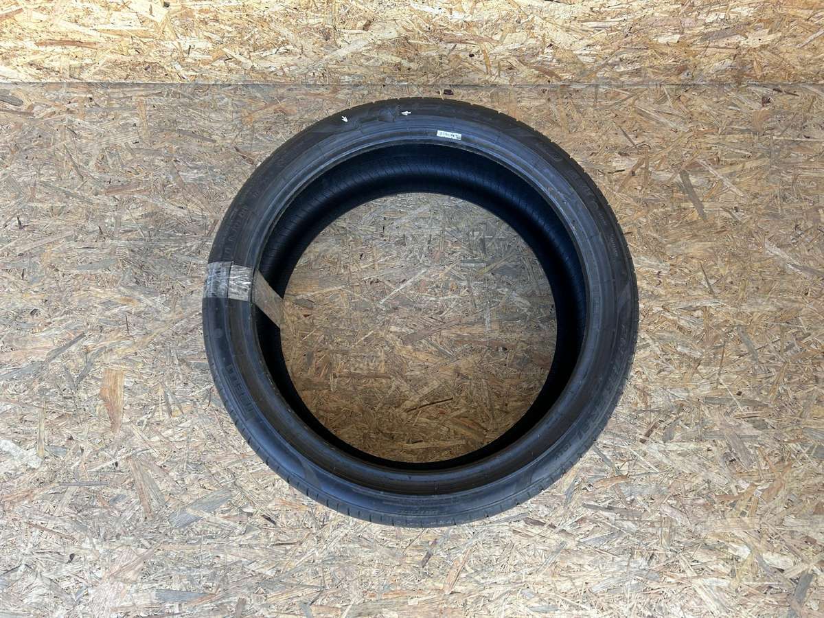 Pirelli P Zero, летние 265/35 R21