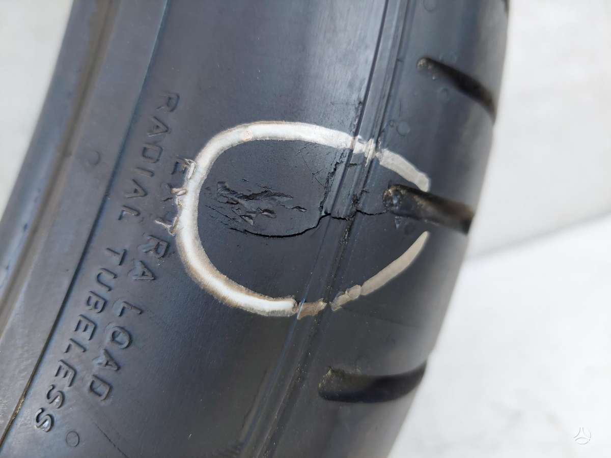 Pirelli P Zero, summer 275/40 R21