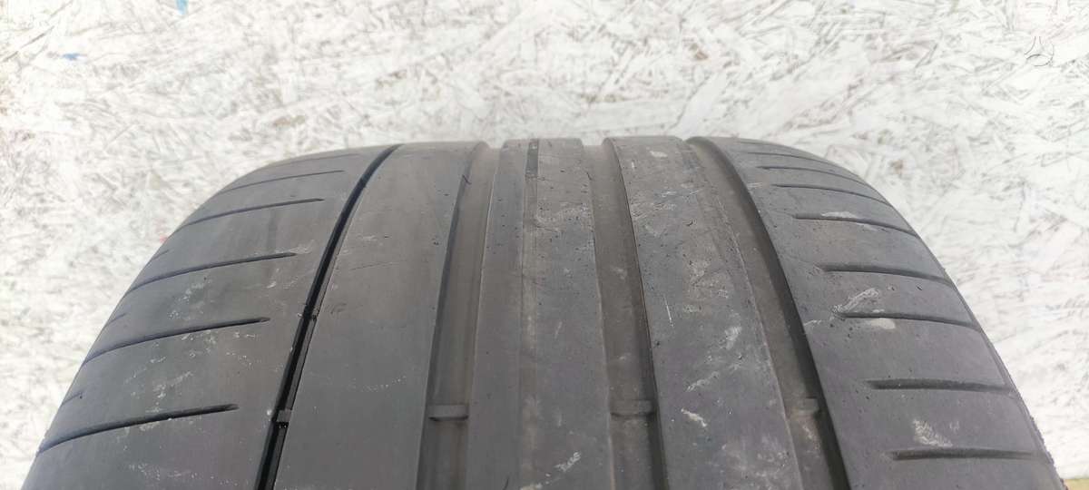 Pirelli P Zero, summer 305/30 R21