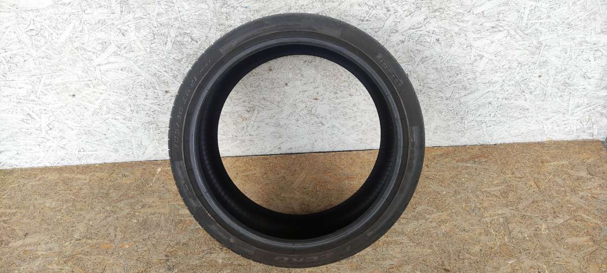 Pirelli P Zero, summer 305/30 R21
