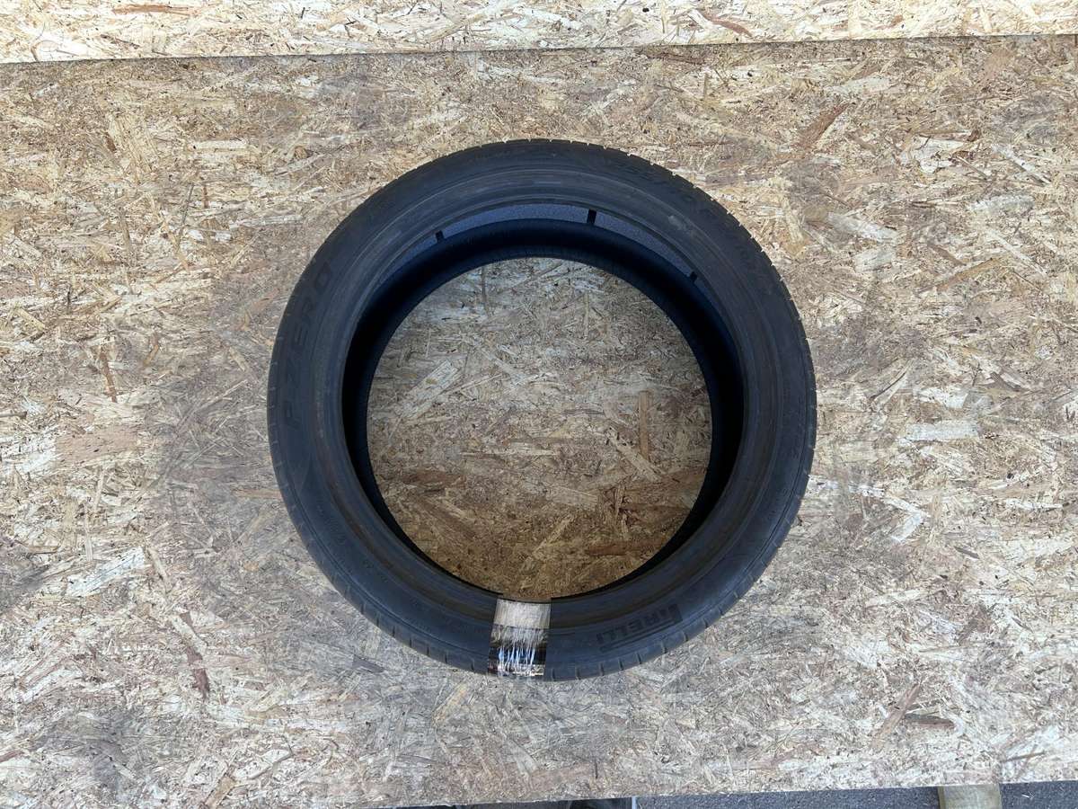 Pirelli P Zero, summer 255/40 R21