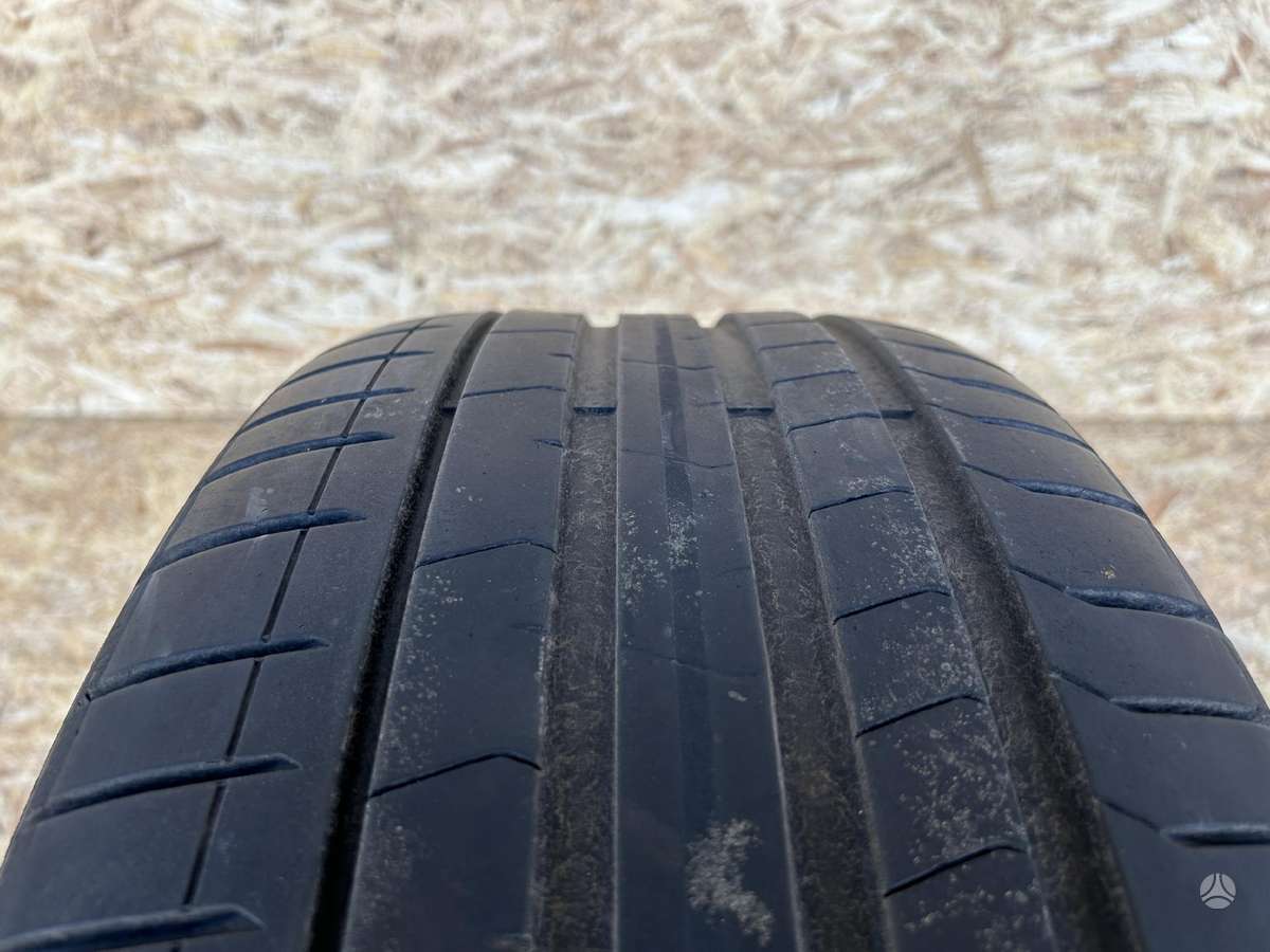 Pirelli P Zero, vasarinės 255/40 R21