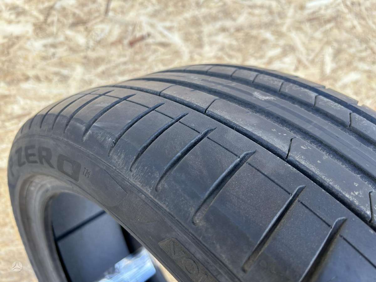 Pirelli P Zero, summer 255/40 R21