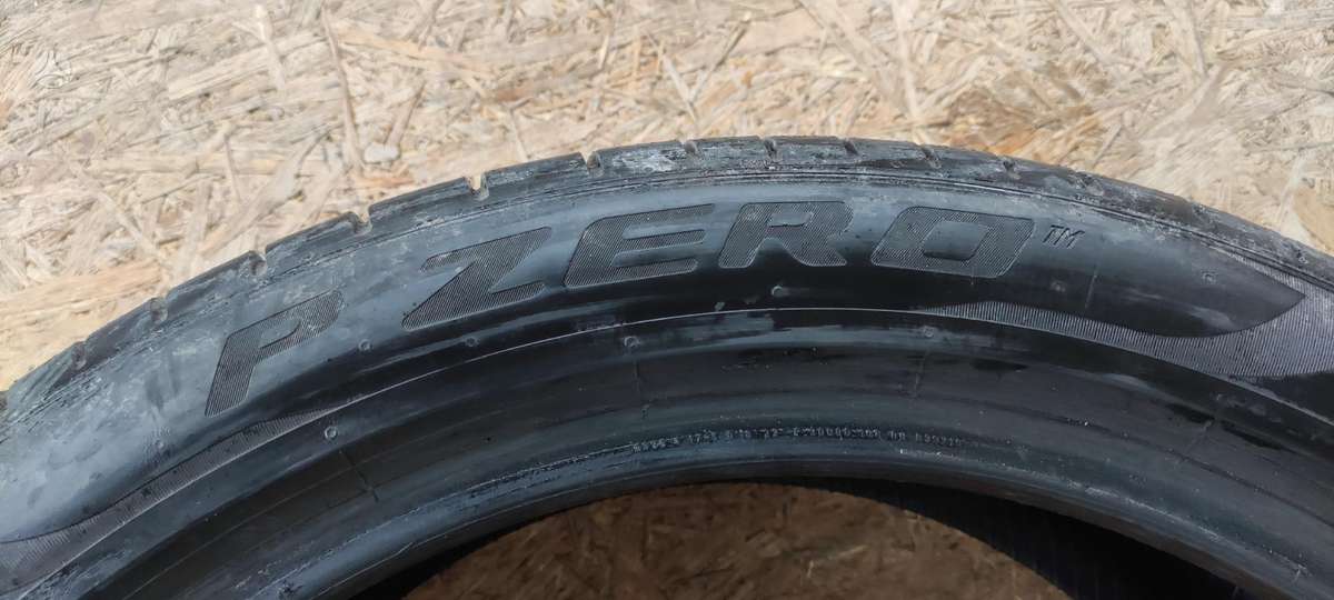 Pirelli P Zero, summer 275/40 R21
