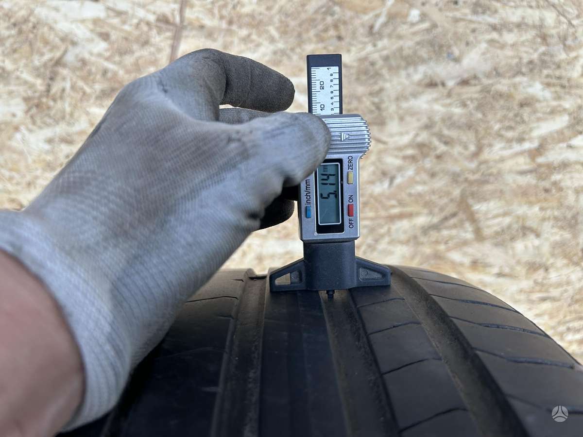 Pirelli P Zero, летние 255/40 R21
