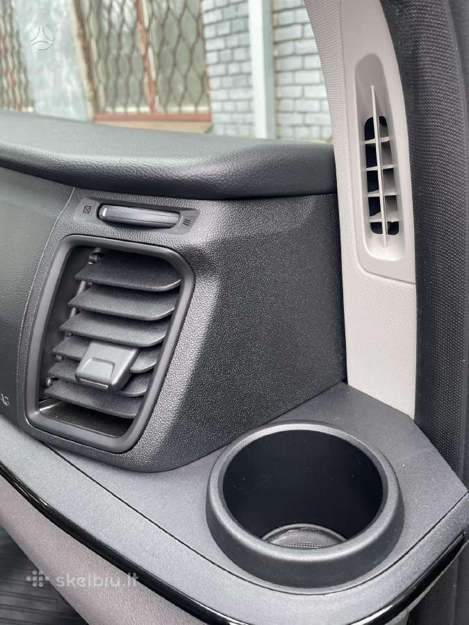 Ford Tourneo Custom, passenger minibus